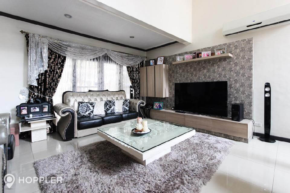 Hoppler’s 1Billion Forbes House for Sale